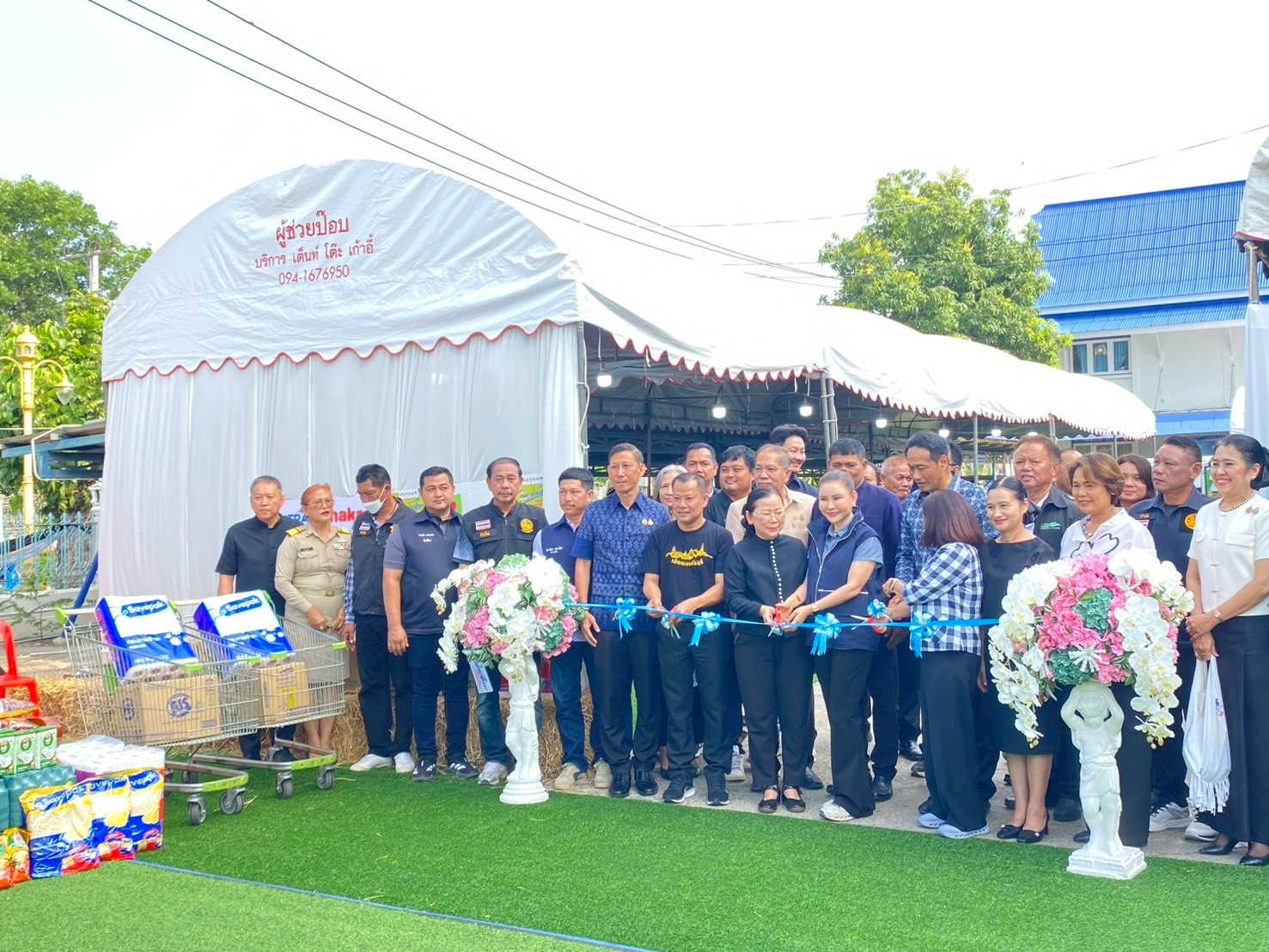 สำนักงานพัฒนาชุมชนอำเภอเมืองเพชรบุรี ร่วมเปิดโครงการตลาดไทยช่วยไทย อำเภอเมืองเพชรบุรี