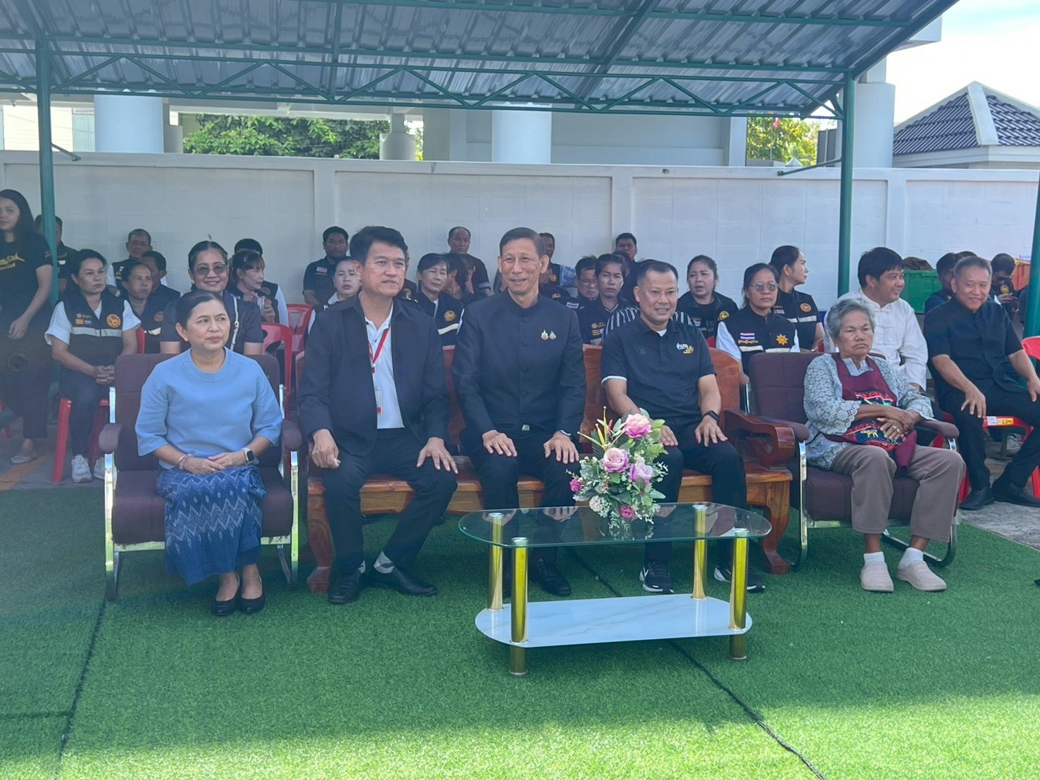 สพอ.เมืองเพชรบุรีร่วมพิธีเปิดโครงการ“ไทยช่วยไทย ลดภาระค่าครองชีพ ผ่านเครือข่ายรถพุ่มพวง”